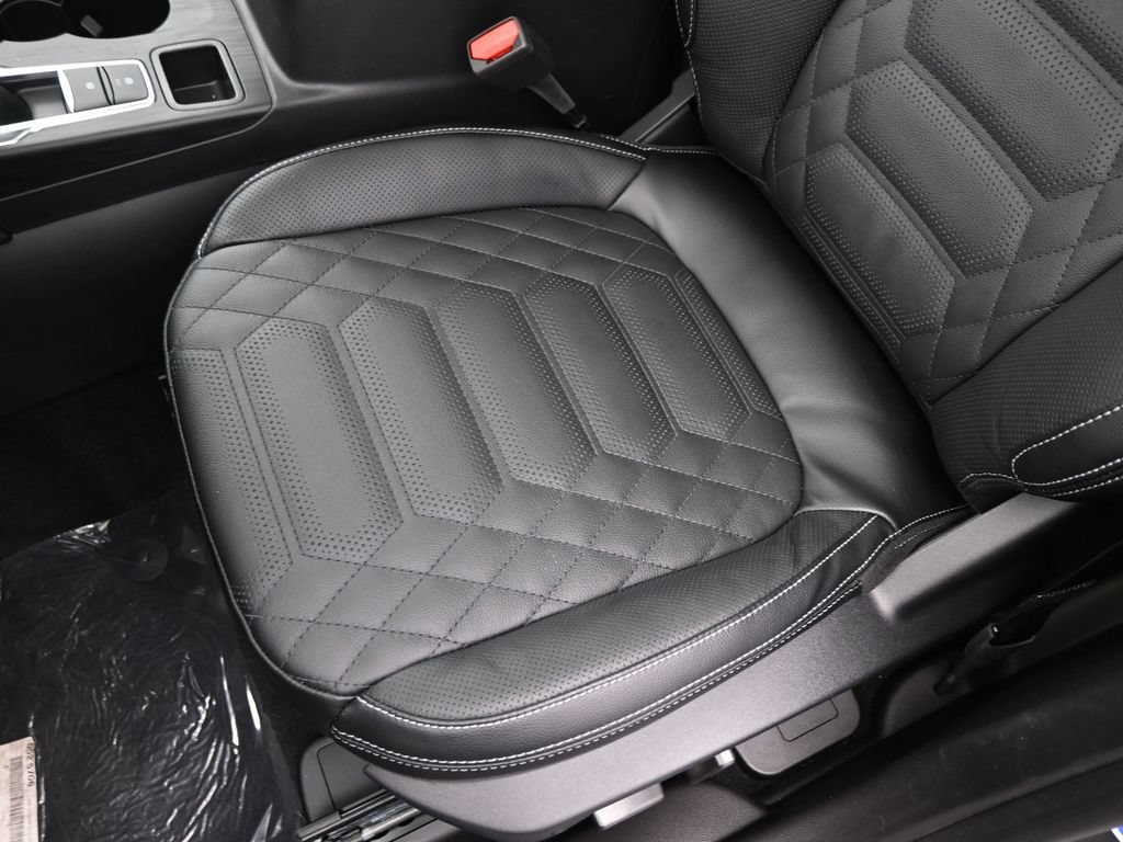 New 2024 Ford Escape SE w/ PHEV Premium Package FWD image 13