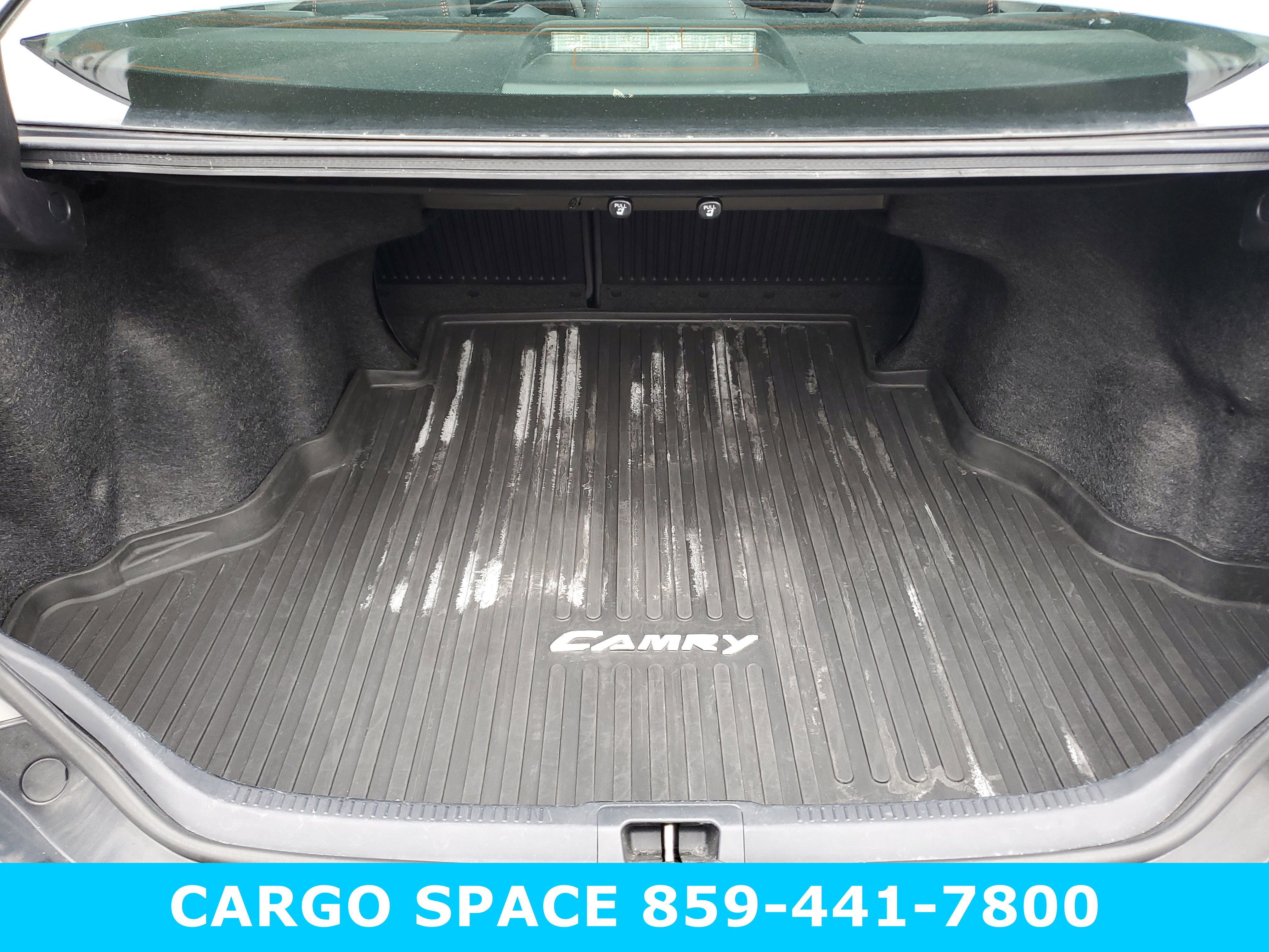 Used 2017 Toyota Camry XSE image 11