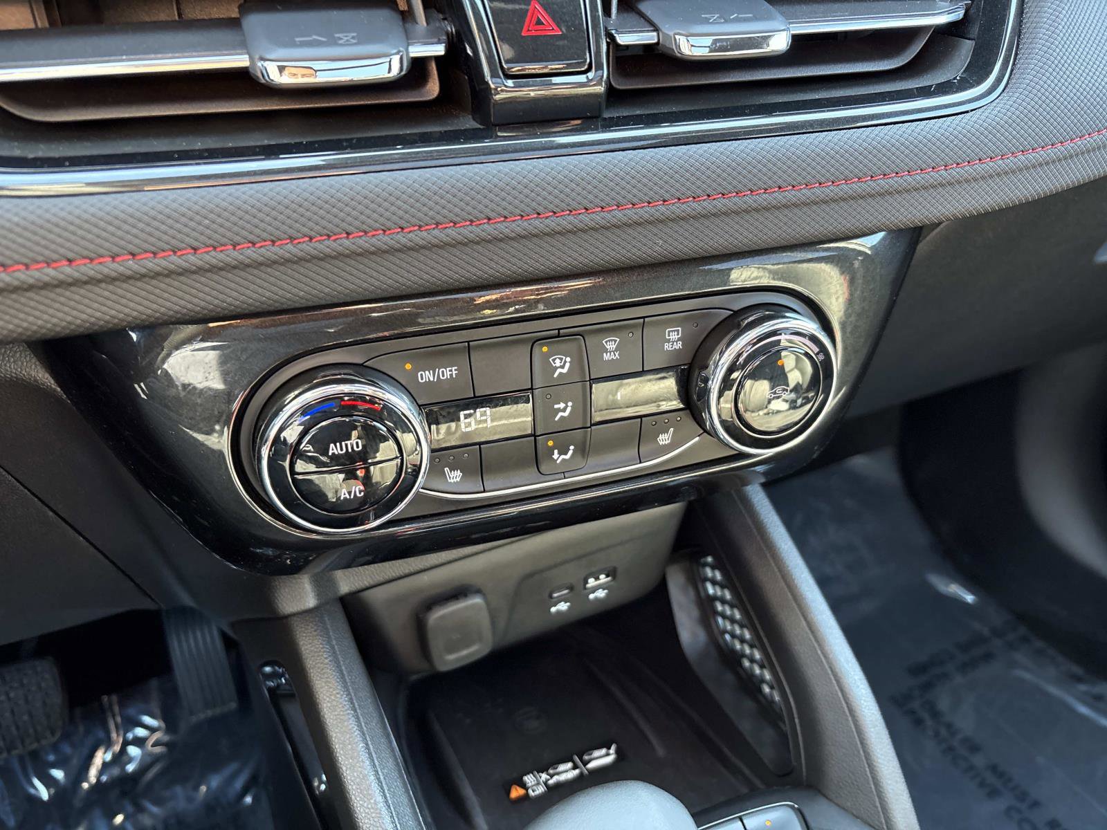 Certified 2025 Chevrolet TrailBlazer RS w/ Convenience Package image 23