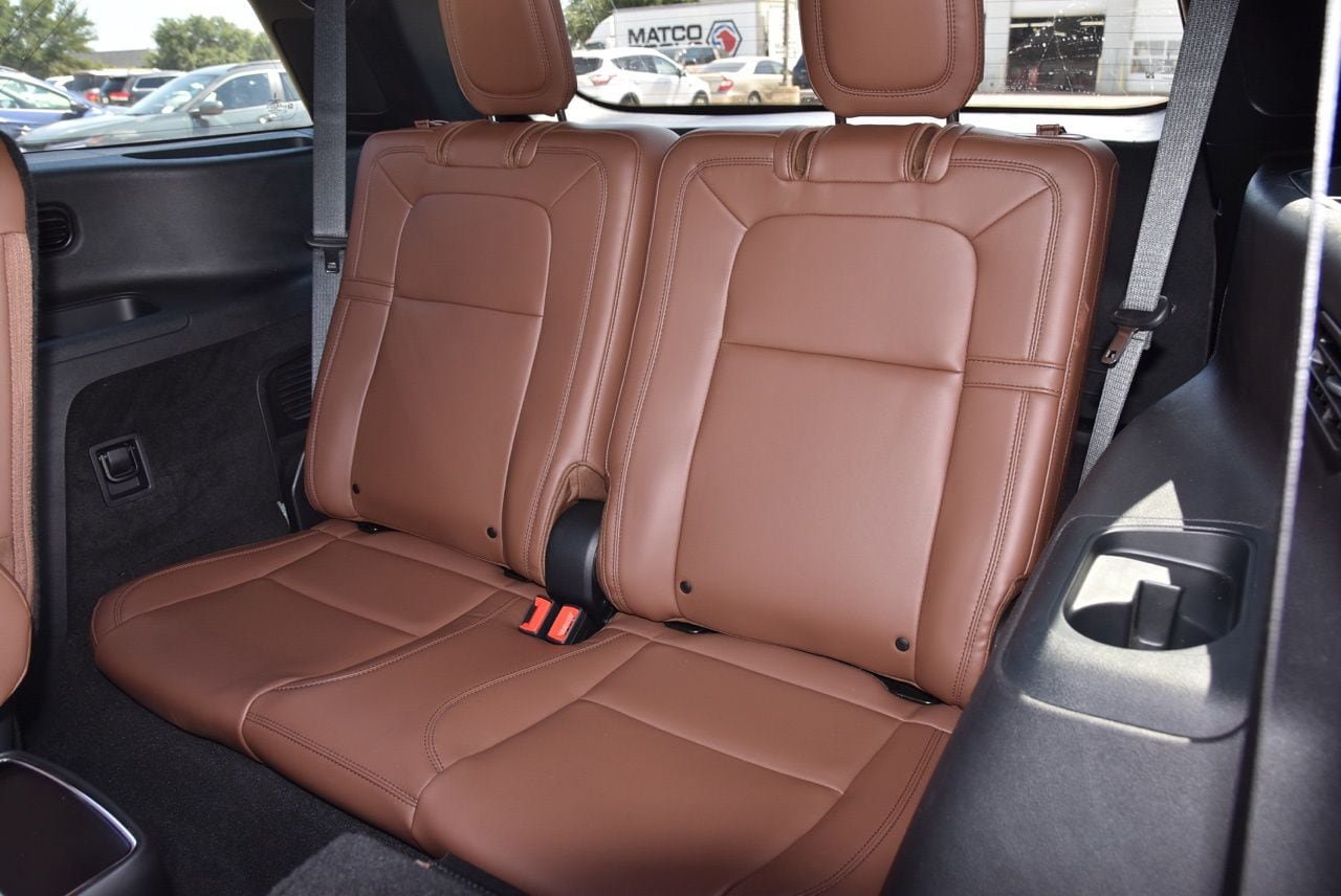 Used 2020 Lincoln Aviator Reserve w/ Equipment Group 202A AWD/4WD image 12