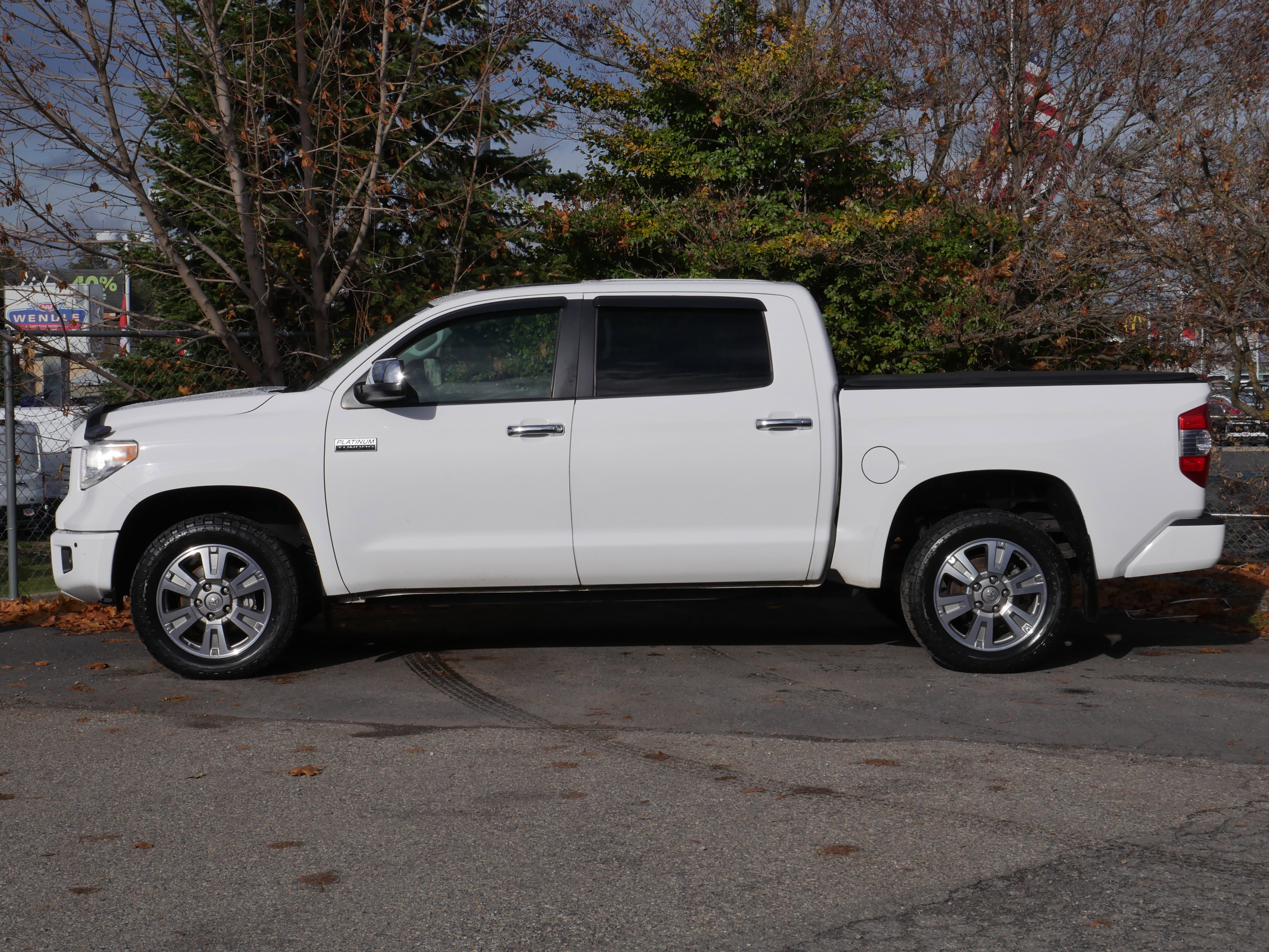 Used 2015 Toyota Tundra Platinum image 16