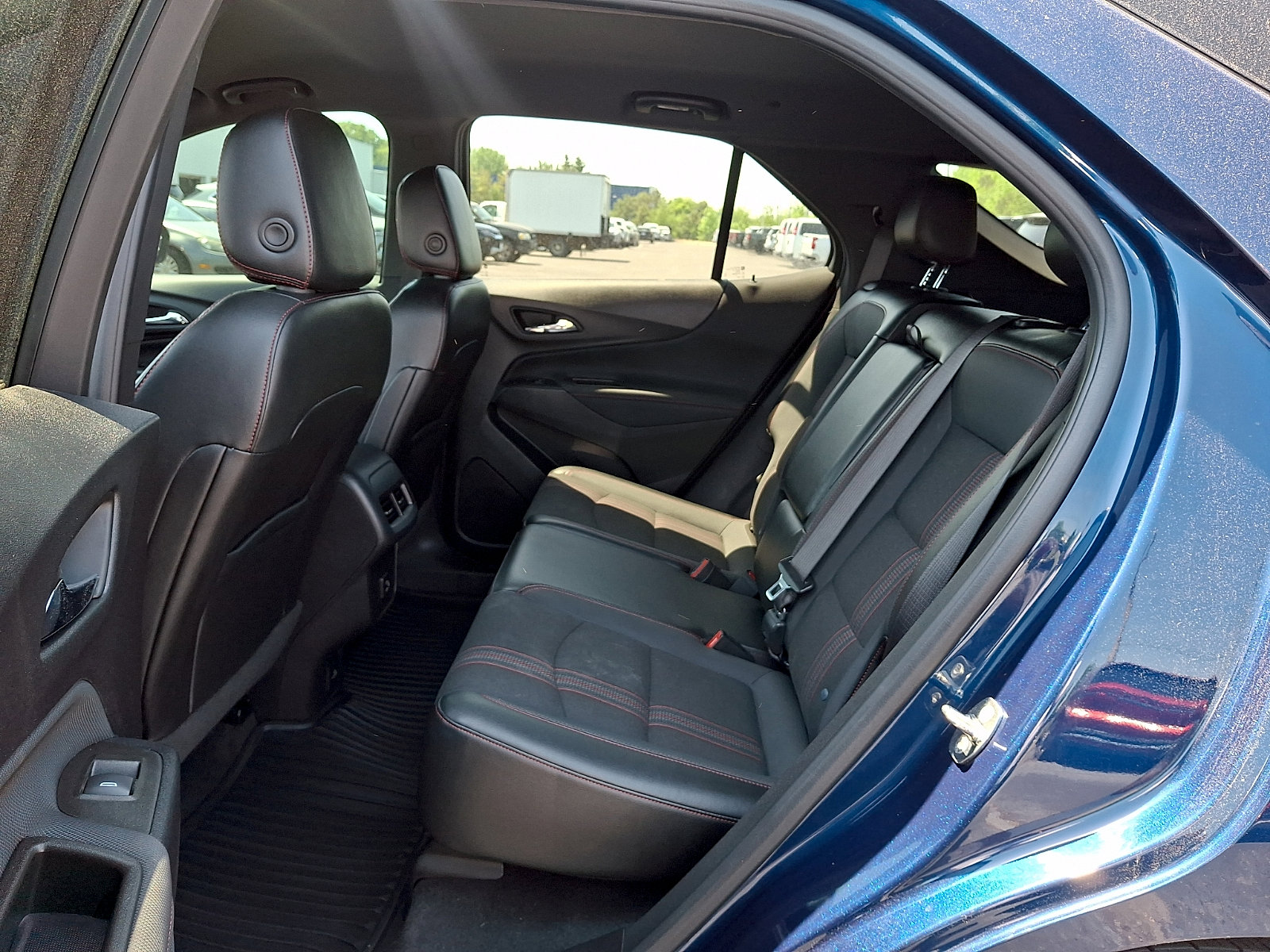 Certified 2023 Chevrolet Equinox RS AWD/4WD image 8
