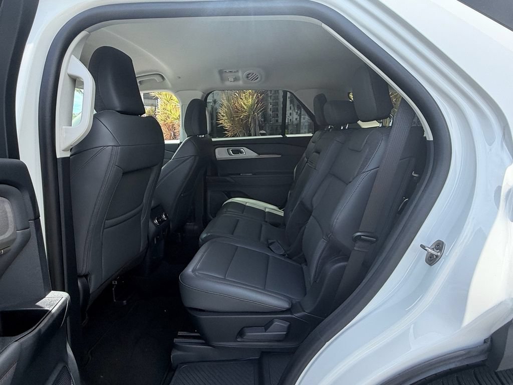 New 2026 Ford Explorer Active w/ Active Comfort Package RWD image 10