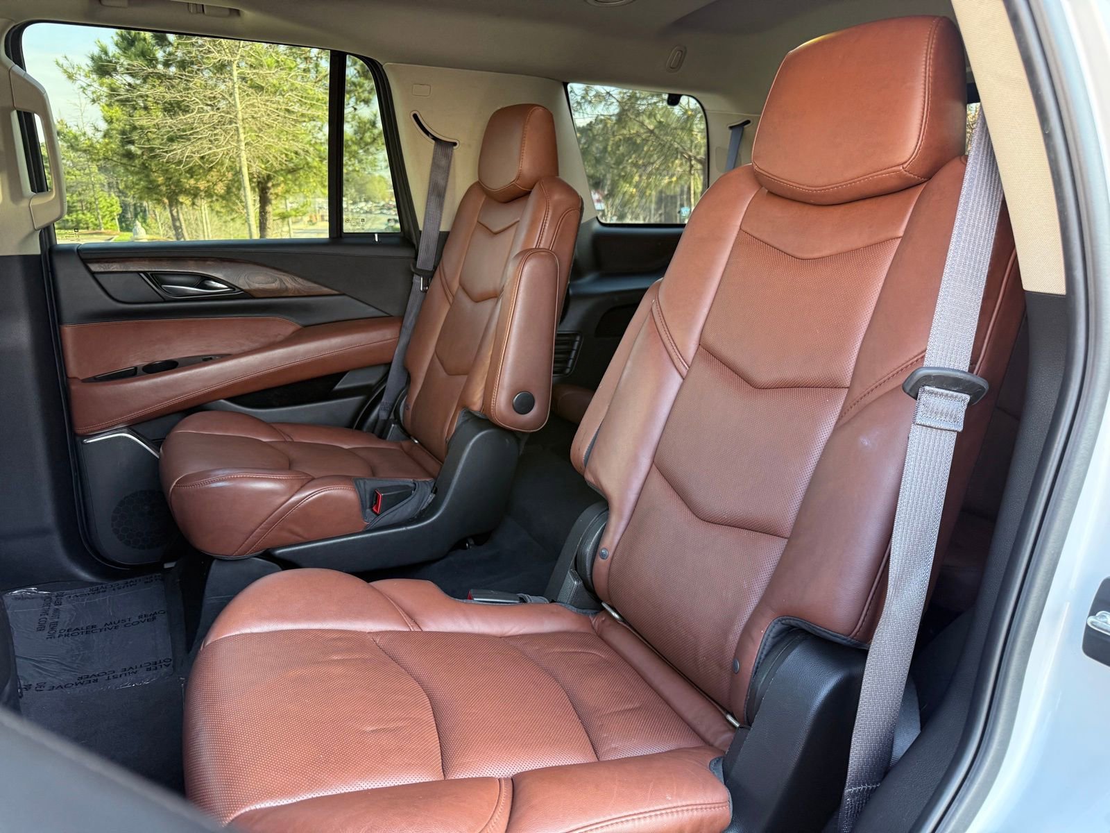 Used 2016 Cadillac Escalade Luxury image 38