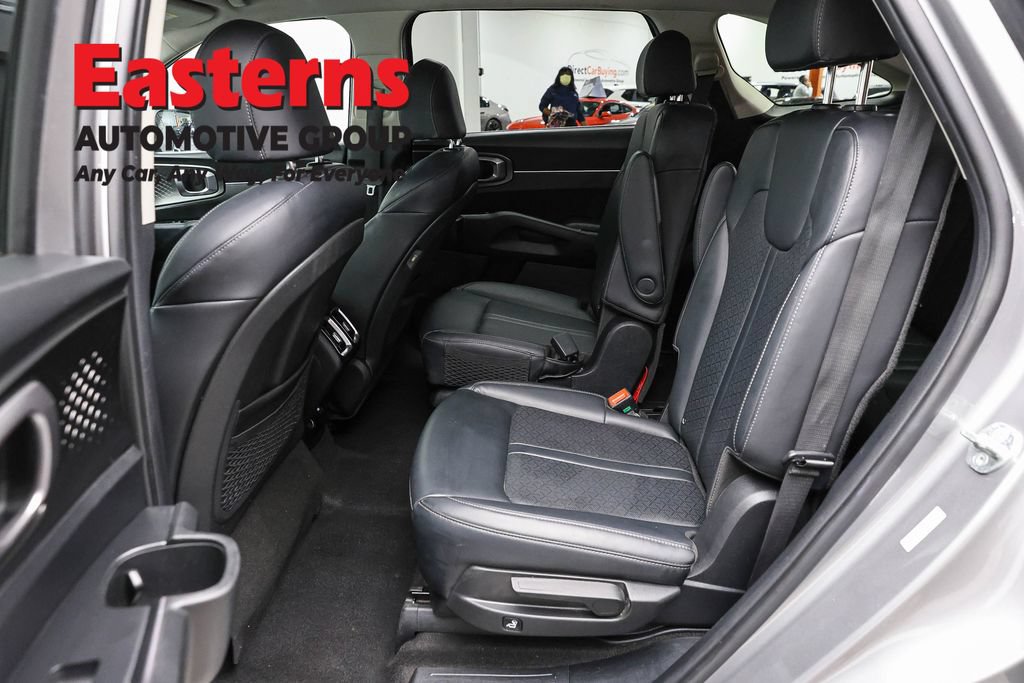 Used 2023 Kia Sorento EX AWD/4WD image 23