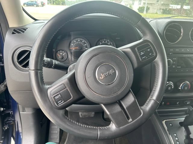 Used 2017 Jeep Patriot Latitude AWD/4WD image 18