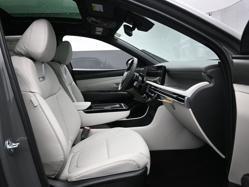 New 2026 Hyundai Tucson Limited image 32