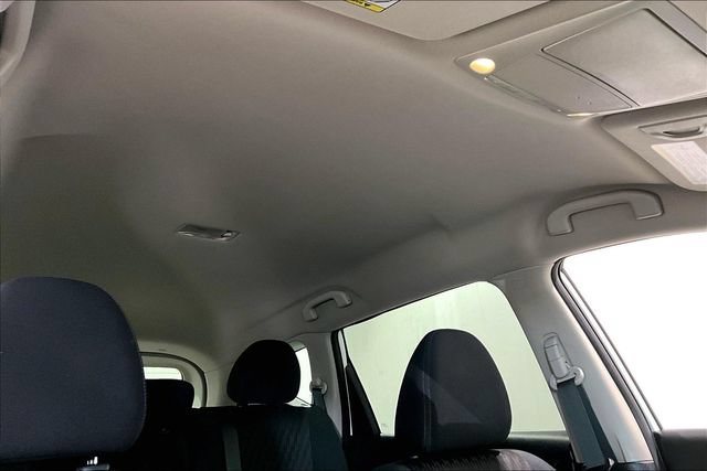 Used 2019 Nissan Rogue S FWD image 32