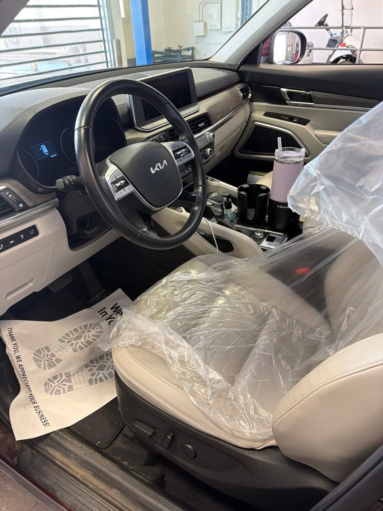 Used 2022 Kia Telluride EX w/ EX Premium Package FWD image 1