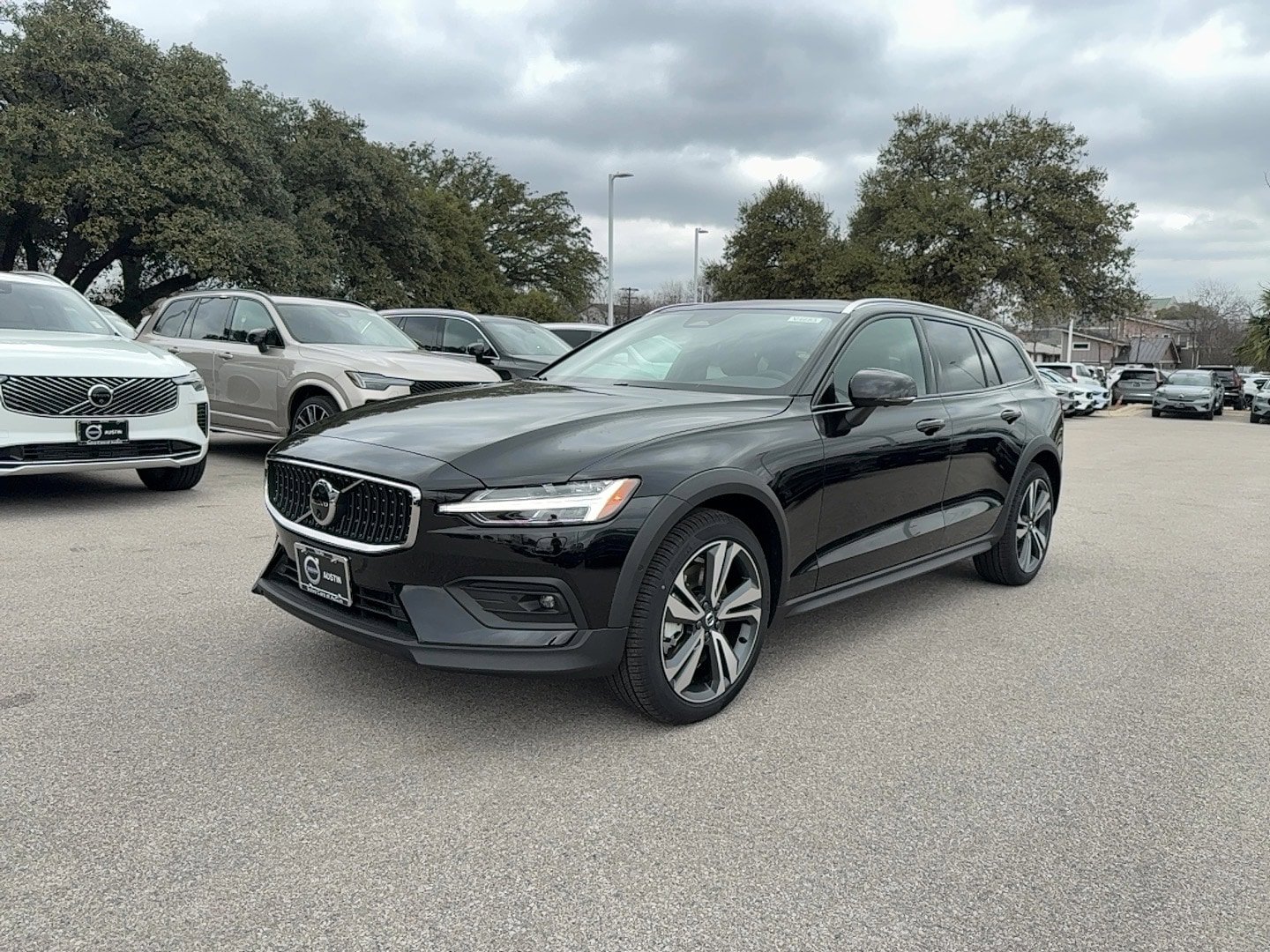 New 2026 Volvo V60 B5 Cross Country Plus w/ Protection Package Premier AWD/4WD image 2