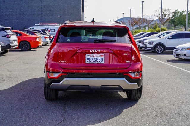 Certified 2023 Kia Niro EX Touring image 5
