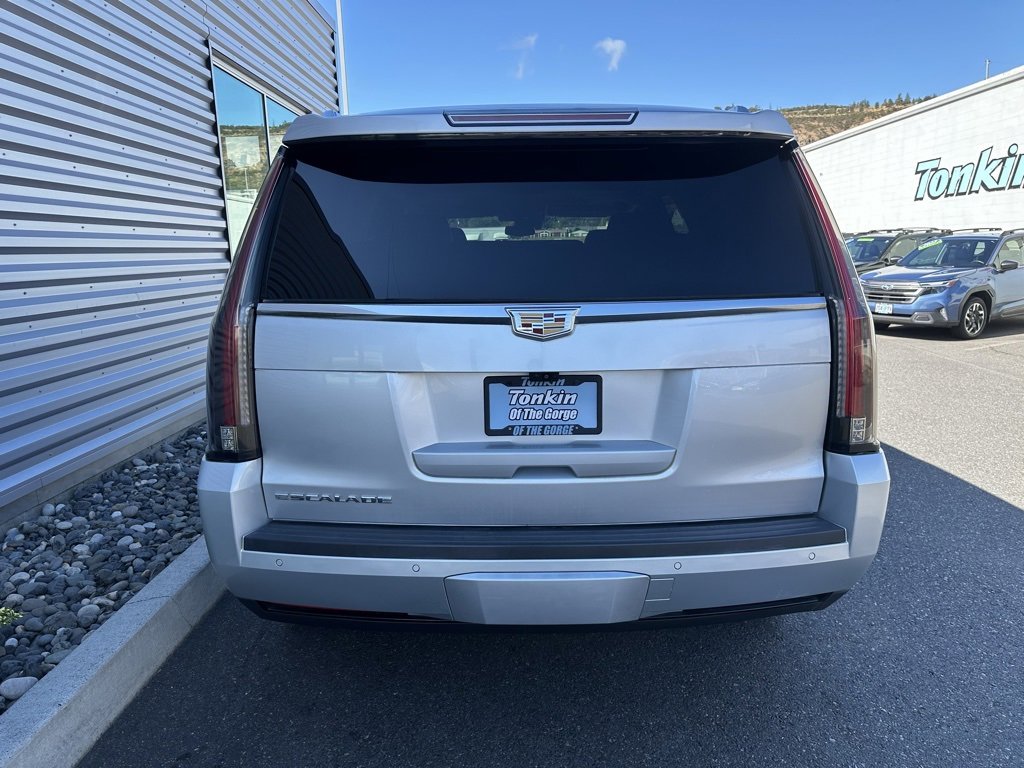 Used 2020 Cadillac Escalade Luxury image 7