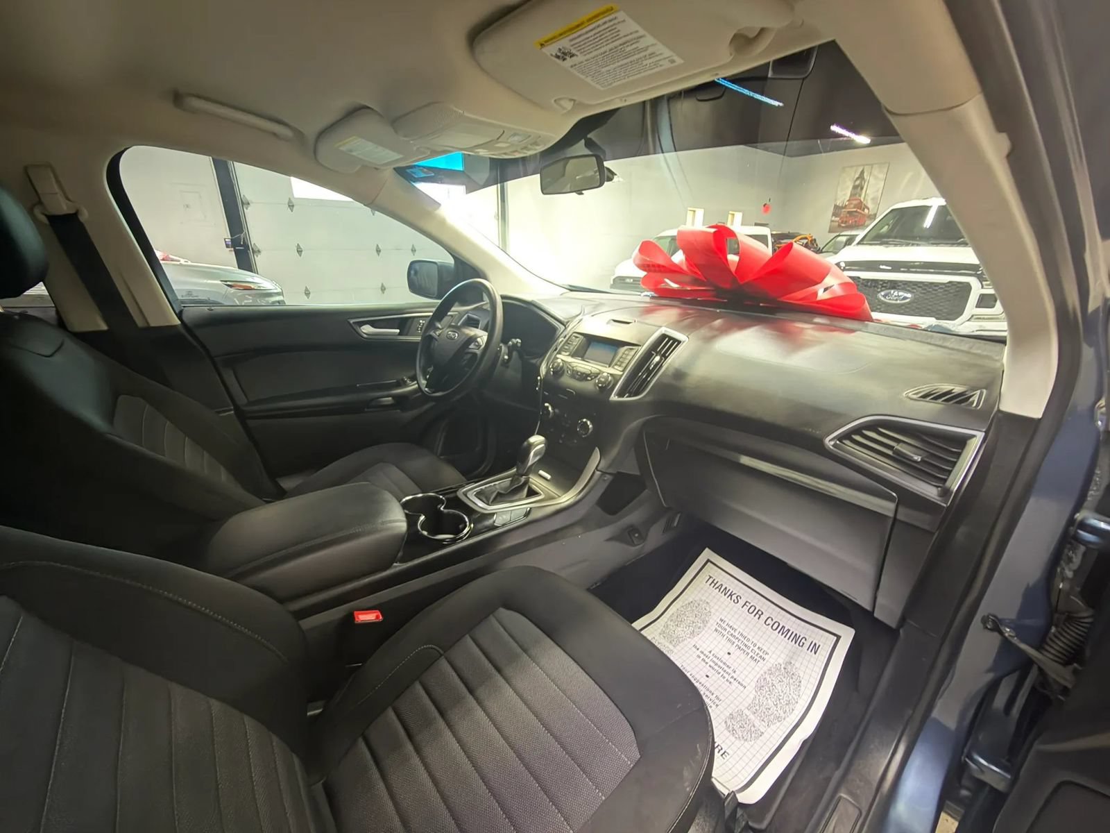 Used 2018 Ford Edge SE FWD image 29