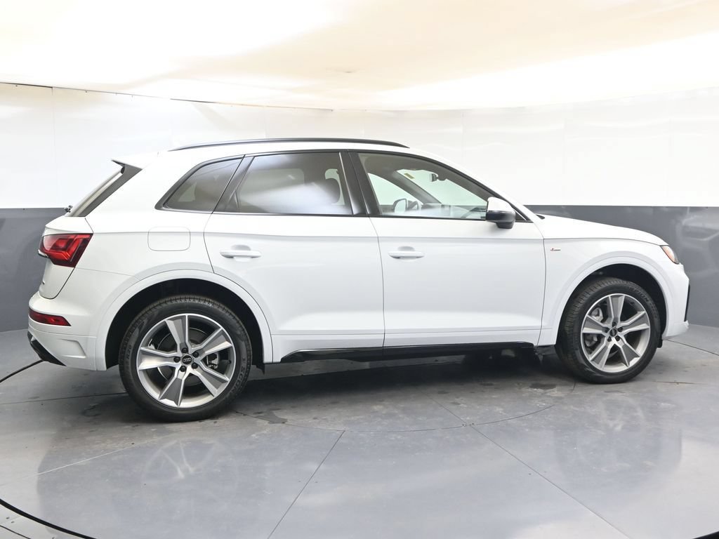 Certified 2025 Audi Q5 2.0T Premium w/ Convenience Plus Package AWD/4WD image 6