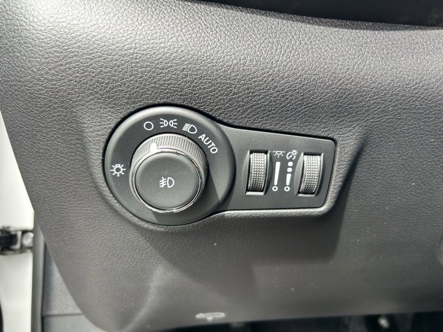 New 2025 Jeep Compass Limited w/ Sun & Sound Group image 17