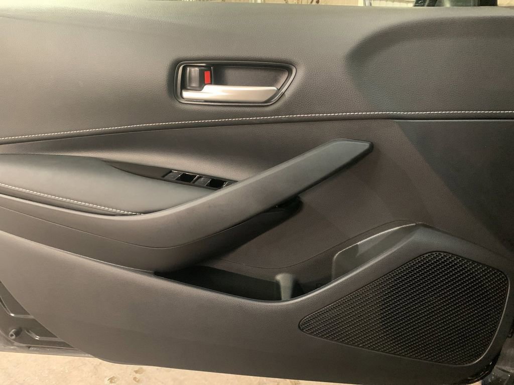Used 2026 Toyota Corolla SE FWD image 12