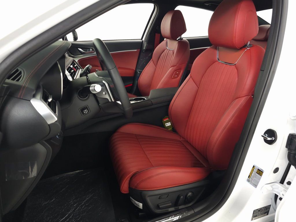 Used 2026 Genesis G70 3.3T Sport Prestige image 13