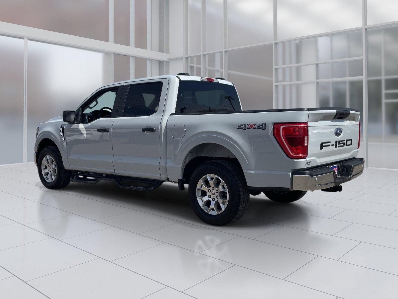 Used 2023 Ford F150 XLT AWD/4WD image 4