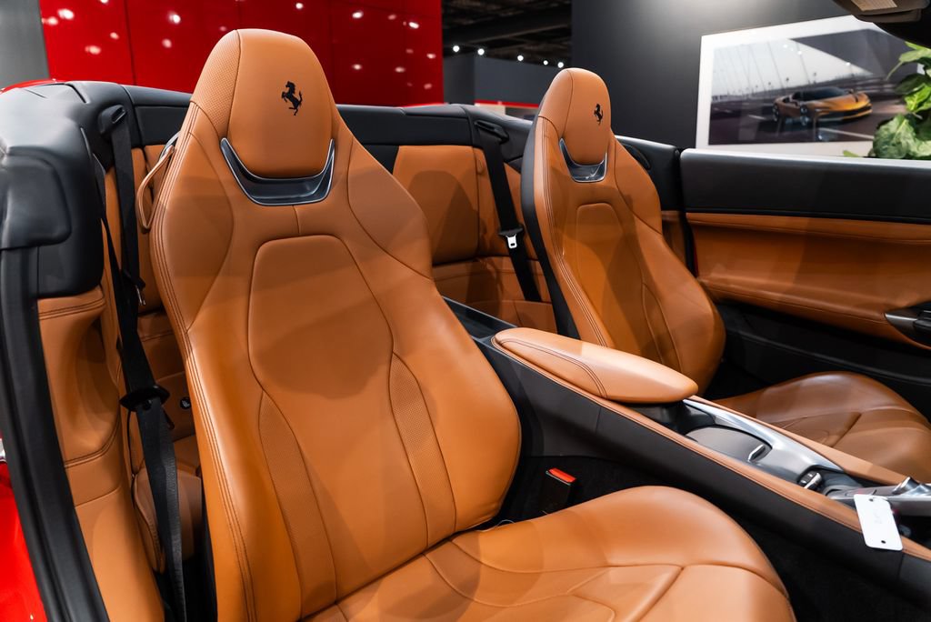 Certified 2020 Ferrari Portofino RWD image 54