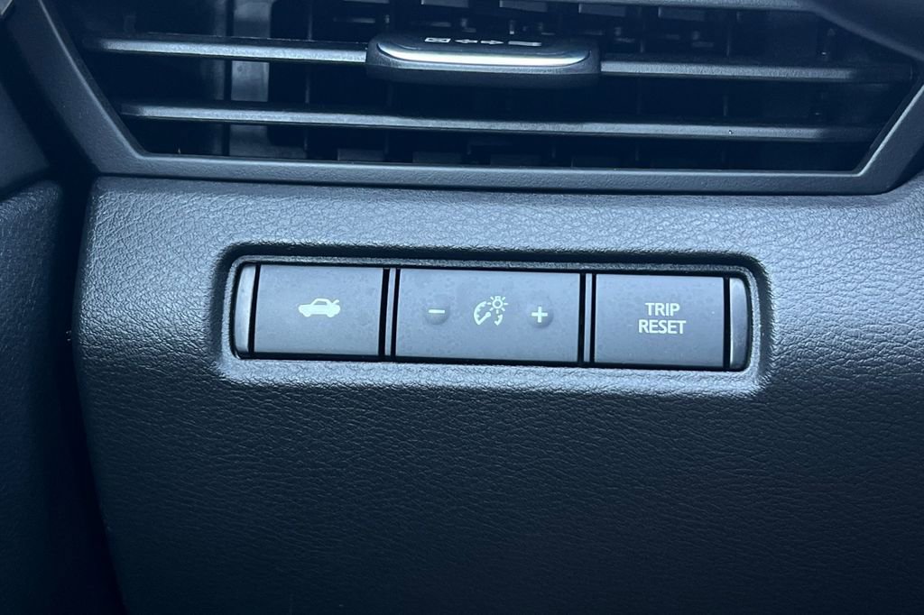 Used 2025 Nissan Altima 2.5 SV image 29