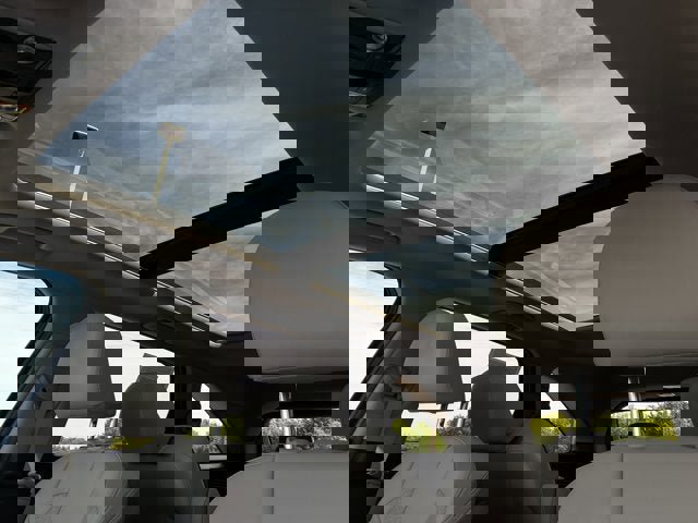 Used 2023 Kia Sorento SX image 14