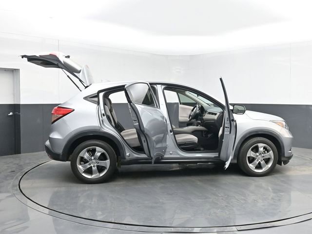 Used 2017 Honda HR-V LX image 49