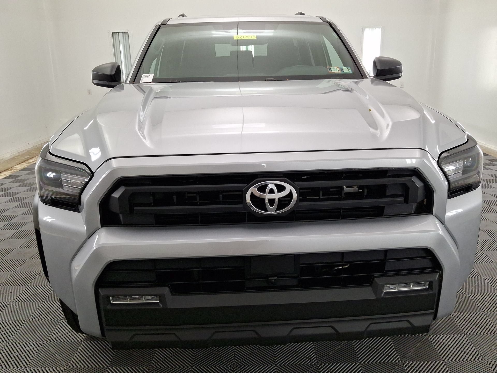 Certified 2025 Toyota 4Runner SR5 AWD/4WD image 28
