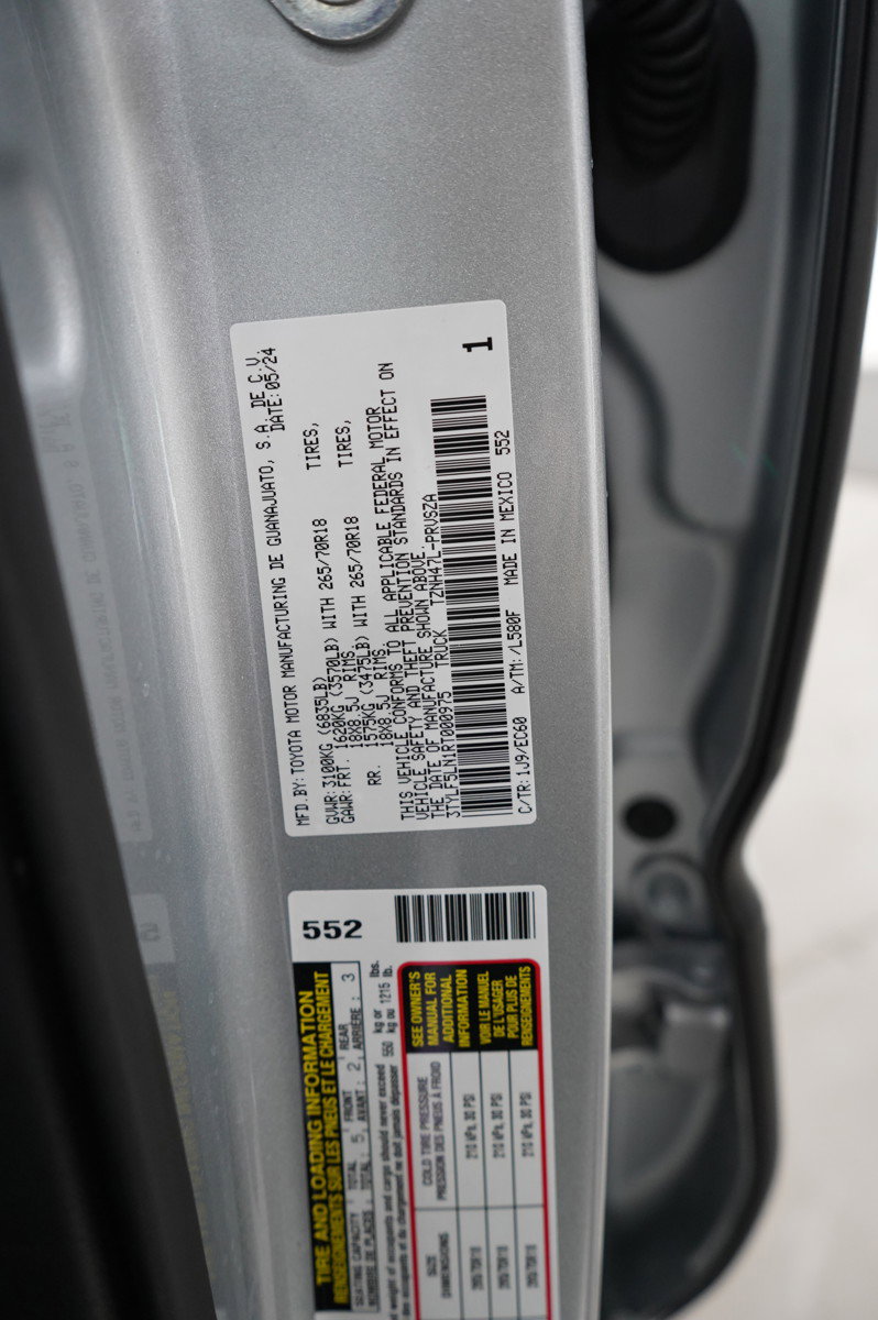 Used 2024 Toyota Tacoma Trailhunter image 27