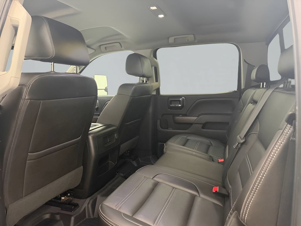 Used 2019 GMC Sierra 2500 Denali w/ Duramax Plus Package AWD/4WD image 13
