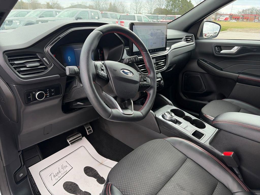Used 2023 Ford Escape ST-Line w/ Tech Pack #1 AWD/4WD image 18