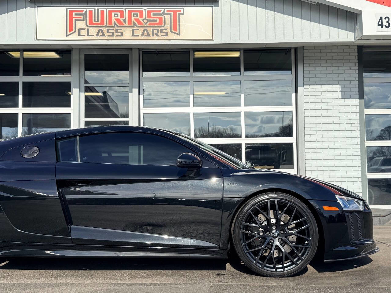 Used 2018 Audi R8 V10 w/ Black Optic Package image 12