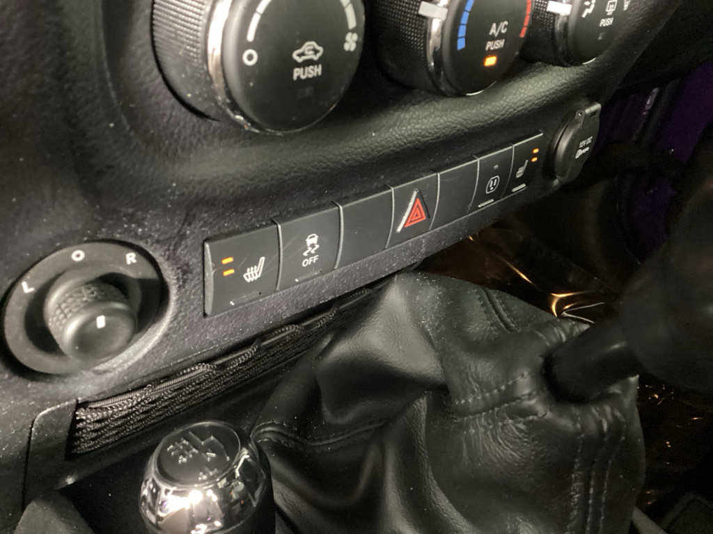 Used 2016 Jeep Wrangler Sahara AWD/4WD image 21