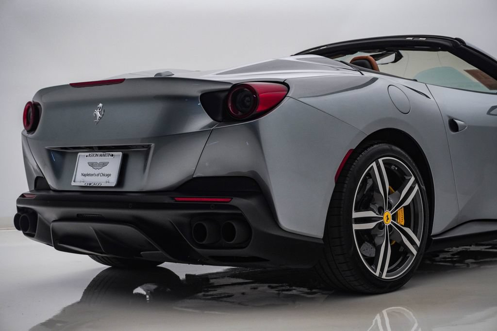 Used 2019 Ferrari Portofino RWD image 14