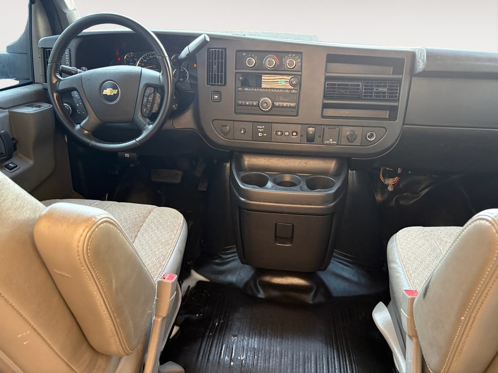 Used 2022 Chevrolet Express 3500 w/ Power Convenience Package RWD image 10
