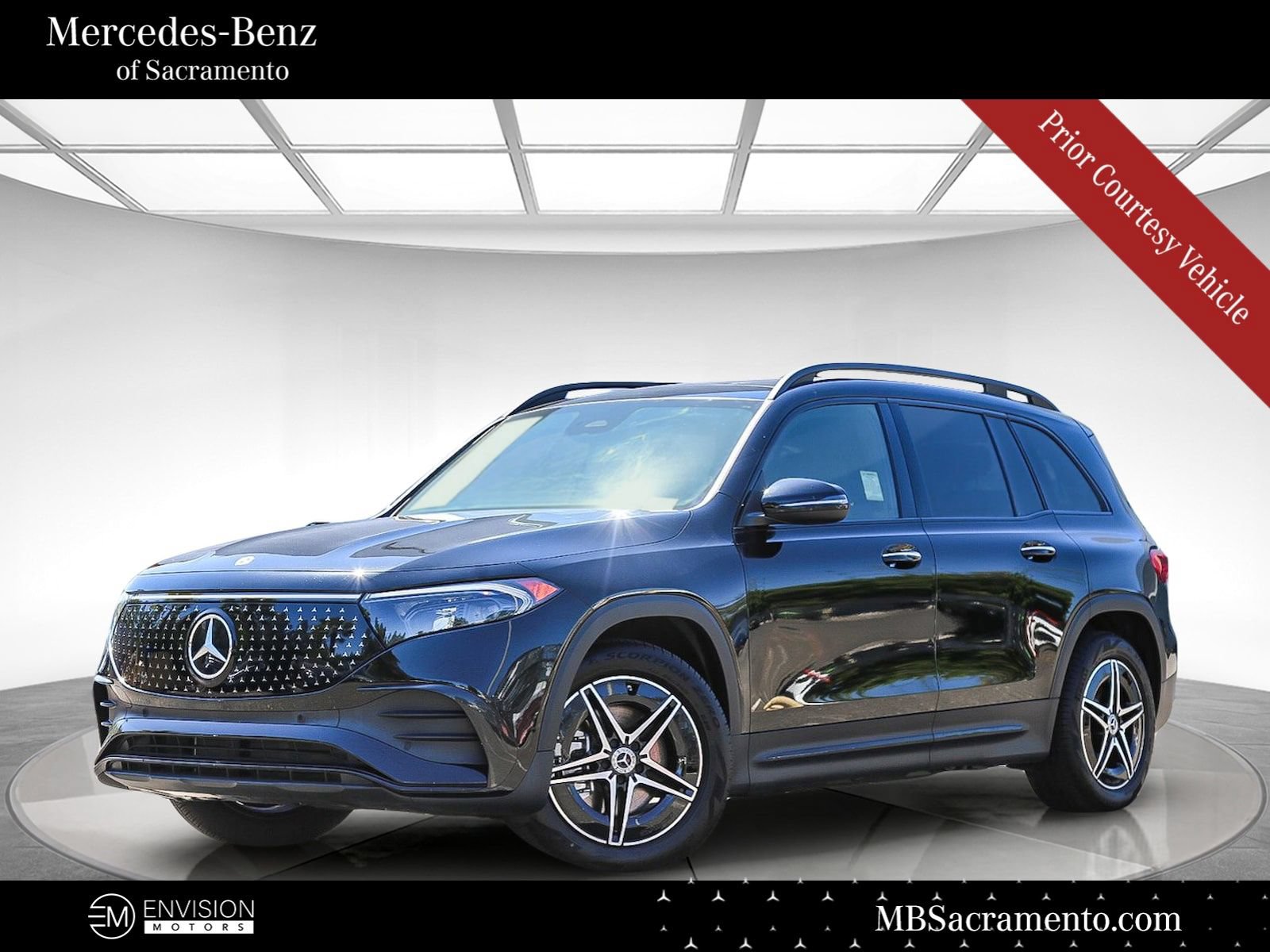 Used 2024 Mercedes-Benz EQB 300 4MATIC image 1