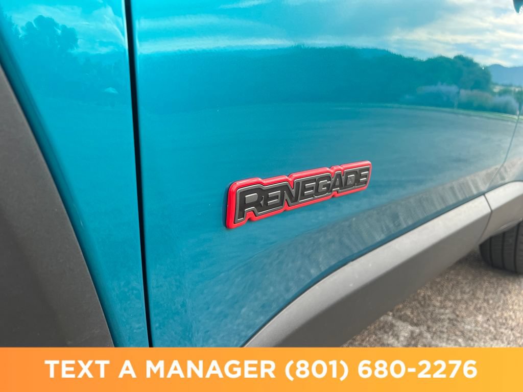Used 2022 Jeep Renegade Trailhawk AWD/4WD image 11