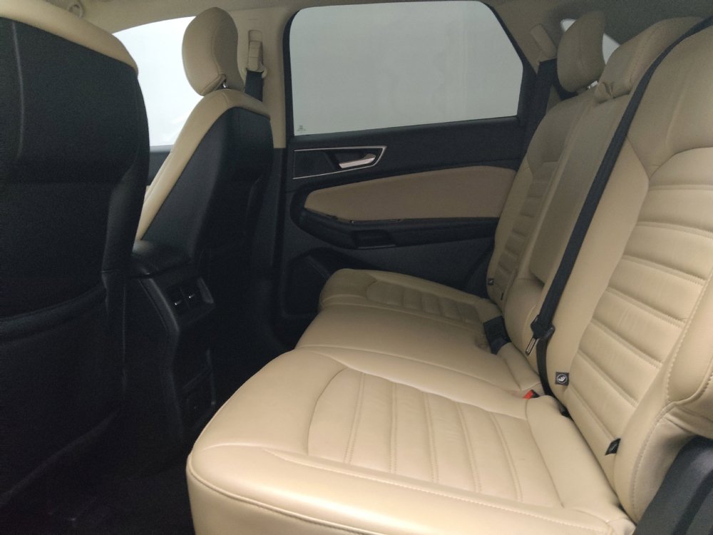 Used 2017 Ford Edge SEL w/ Equipment Group 201A FWD image 18