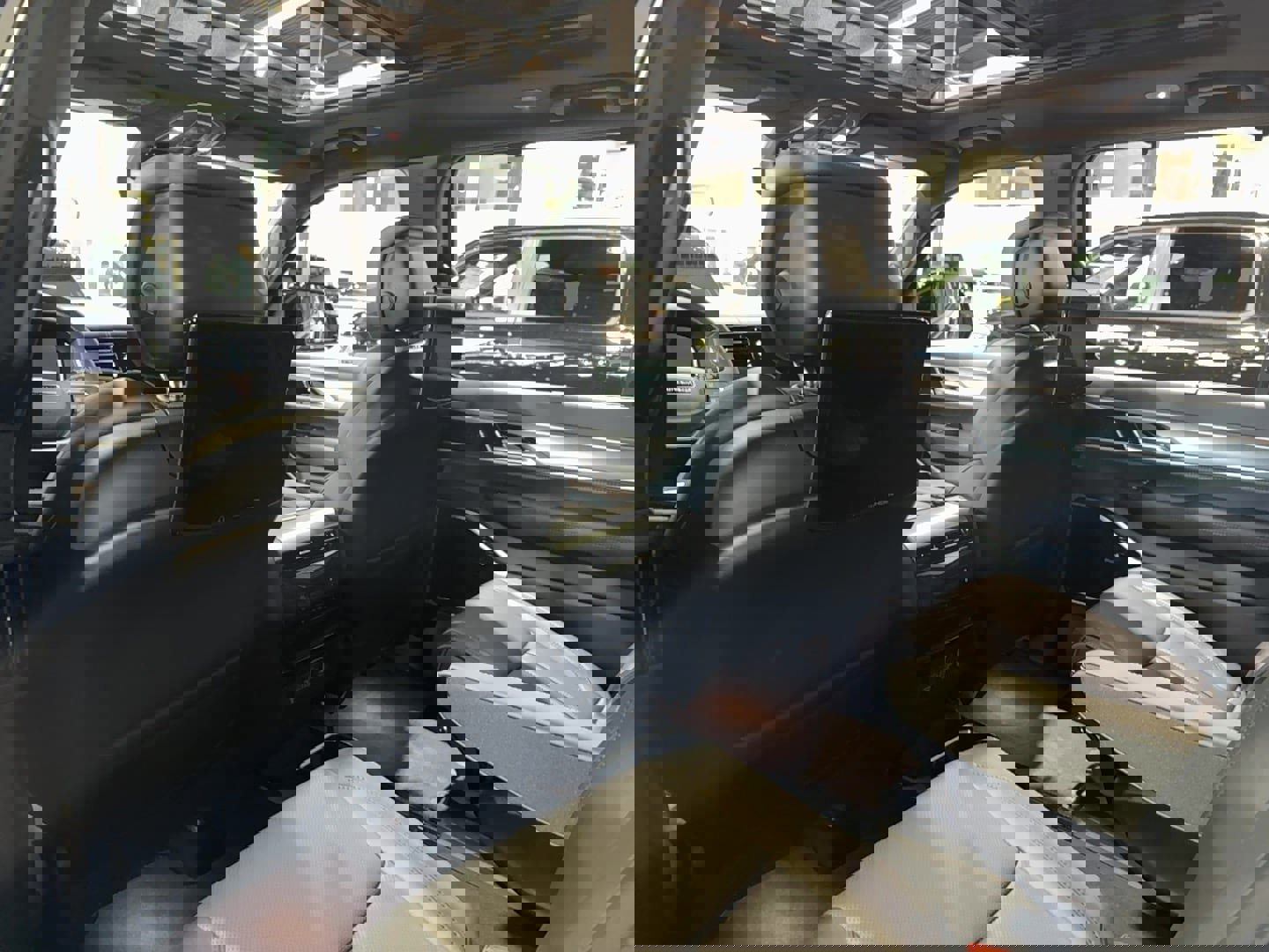 New 2026 Jeep Grand Wagoneer L Limited image 12