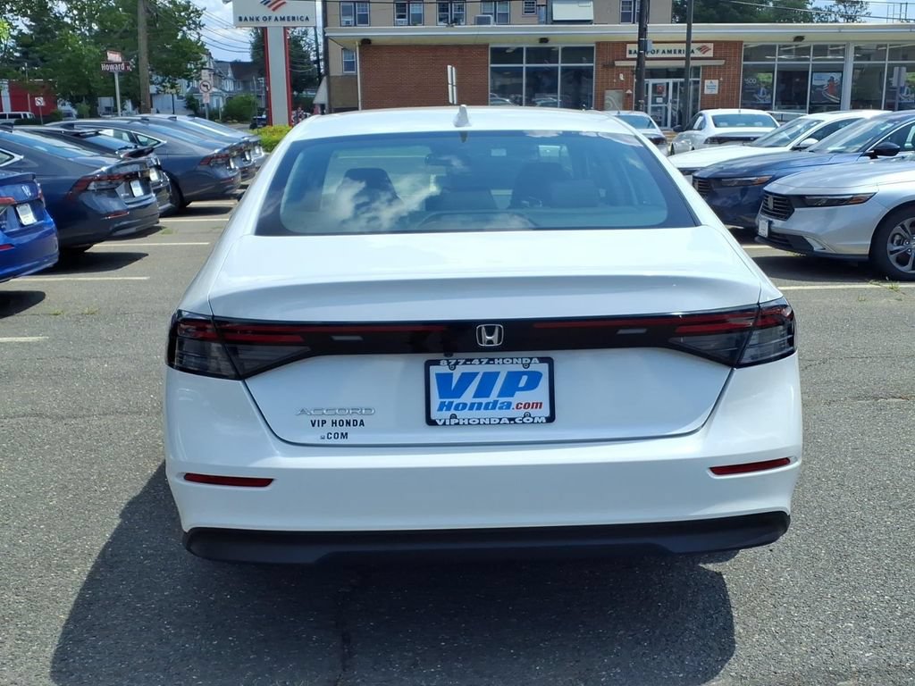 Certified 2023 Honda Accord EX image 5