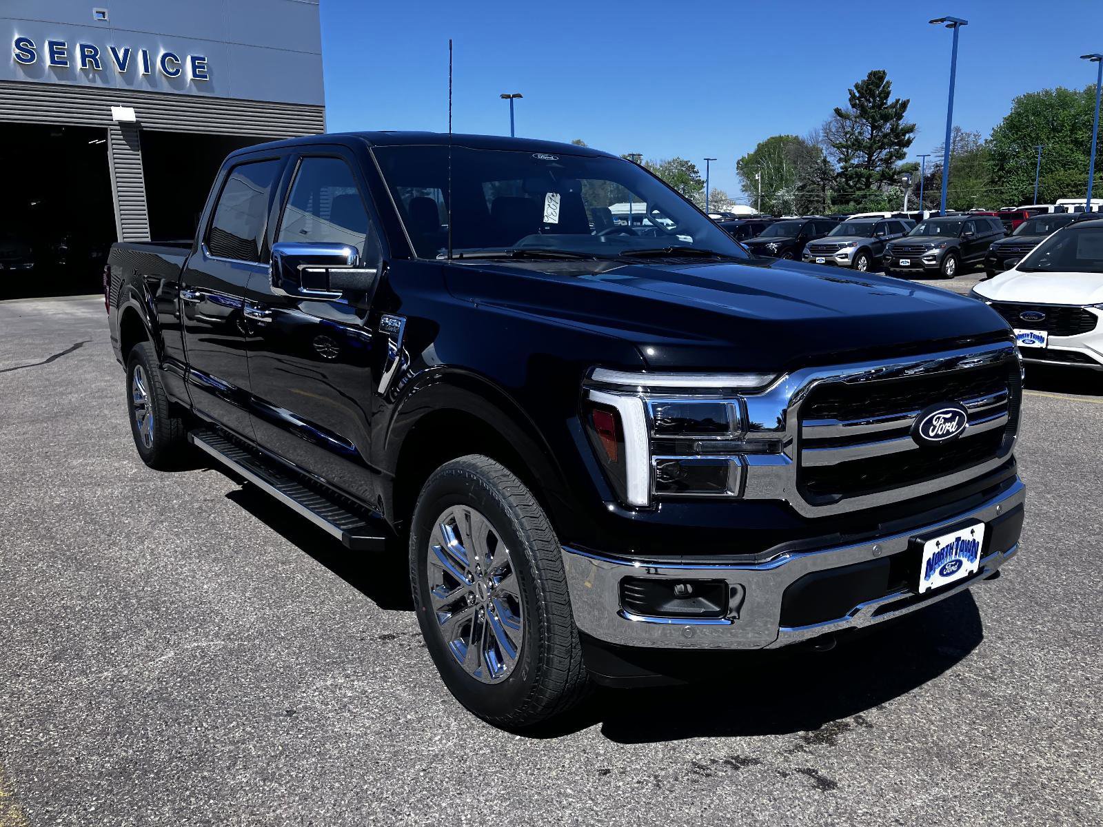 New 2025 Ford F150 Lariat w/ Equipment Group 502A High image 4