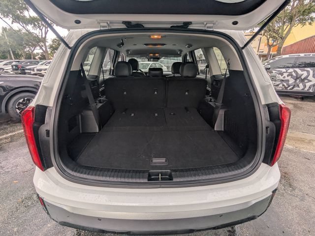 Certified 2023 Kia Telluride LX FWD image 14