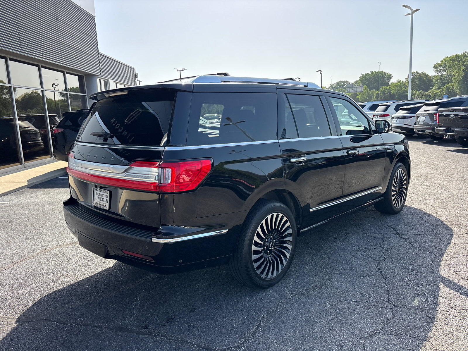 Used 2018 Lincoln Navigator Black Label w/ Cargo Package AWD/4WD image 7