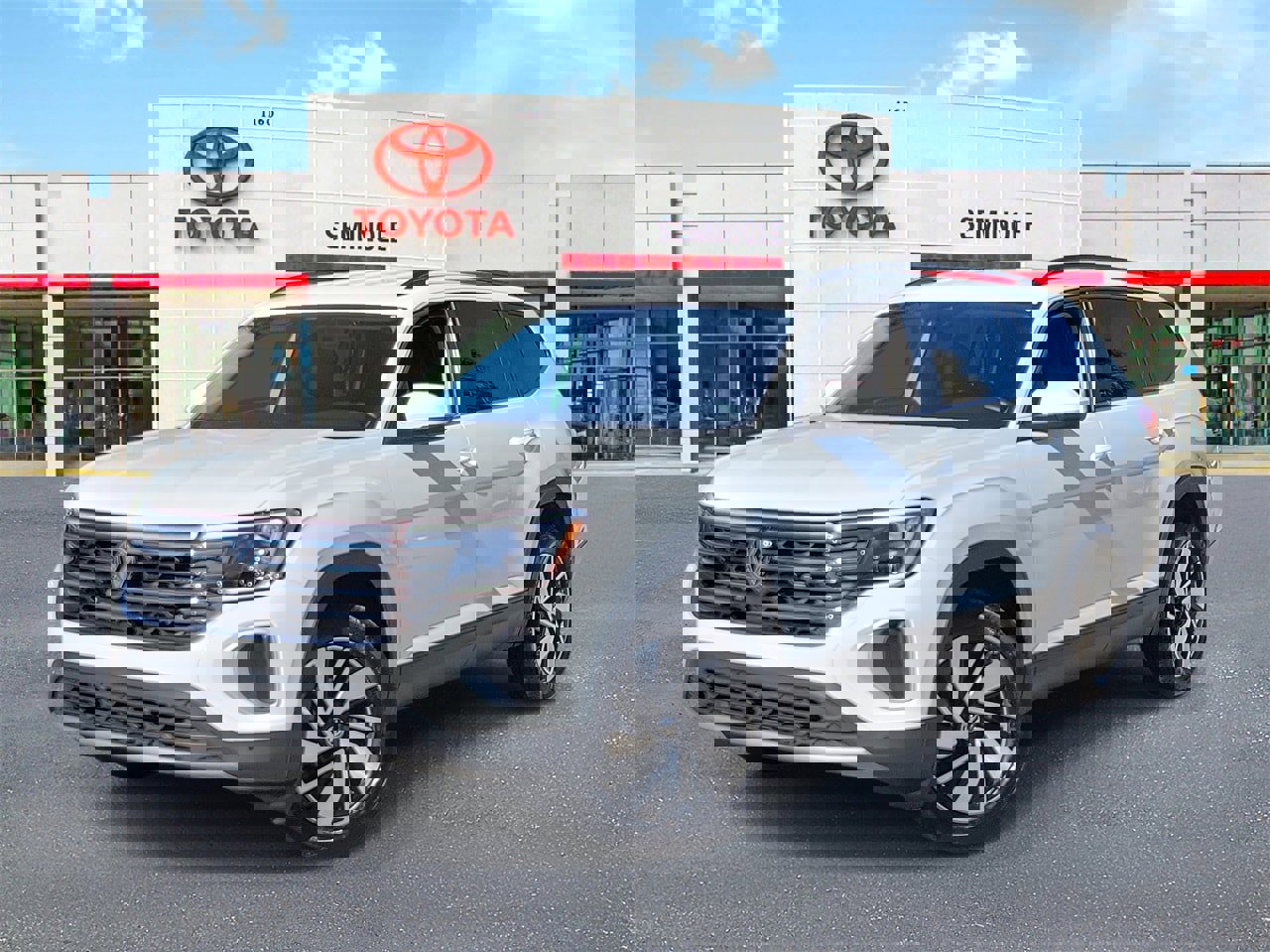 Used 2025 Volkswagen Atlas SE image 1