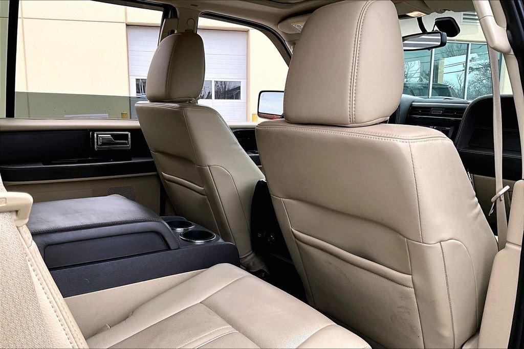 Used 2015 Lincoln Navigator 4WD w/ Equipment Group 101A Reserve image 29