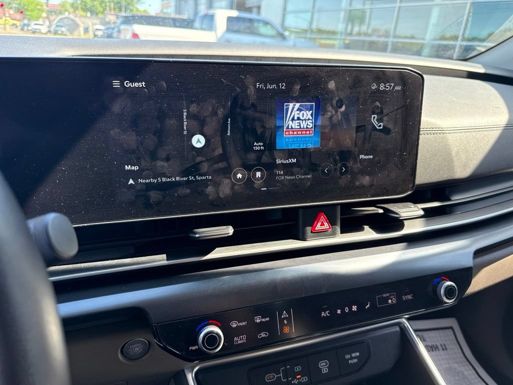 Used 2025 Kia Carnival FWD image 19