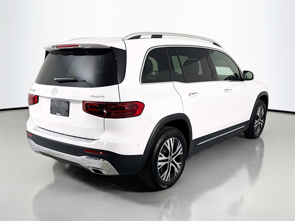 Used 2025 Mercedes-Benz GLB 250 4MATIC image 5