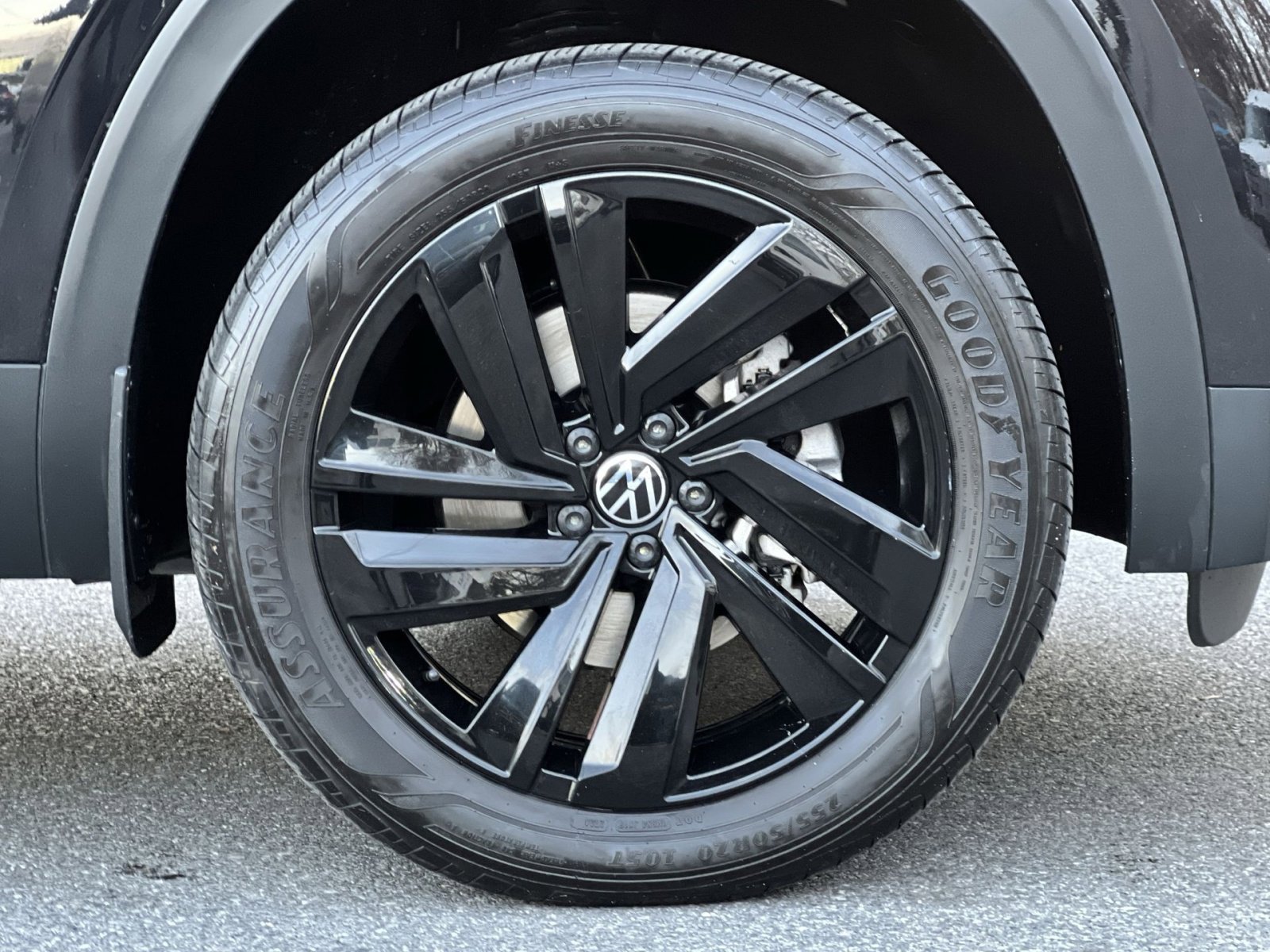 Used 2022 Volkswagen Atlas Cross Sport SE image 10