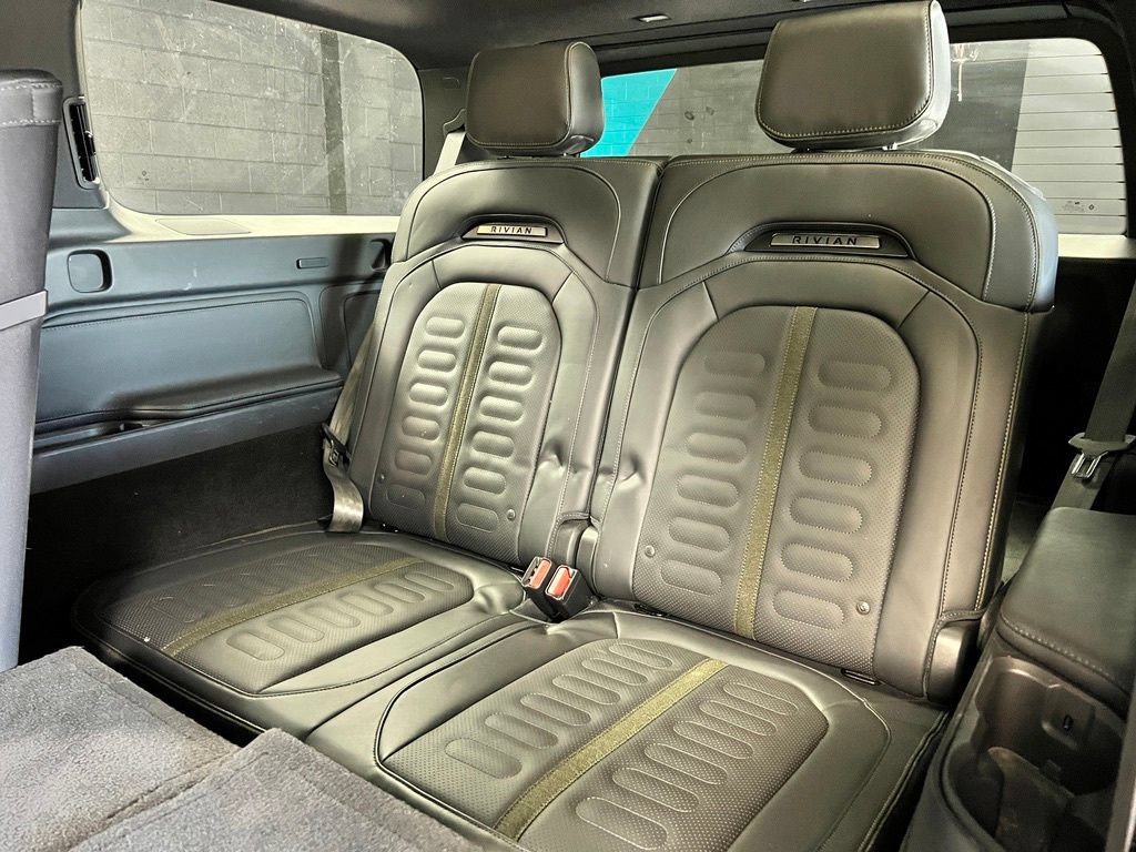 Used 2025 Rivian R1S Adventure AWD/4WD image 19