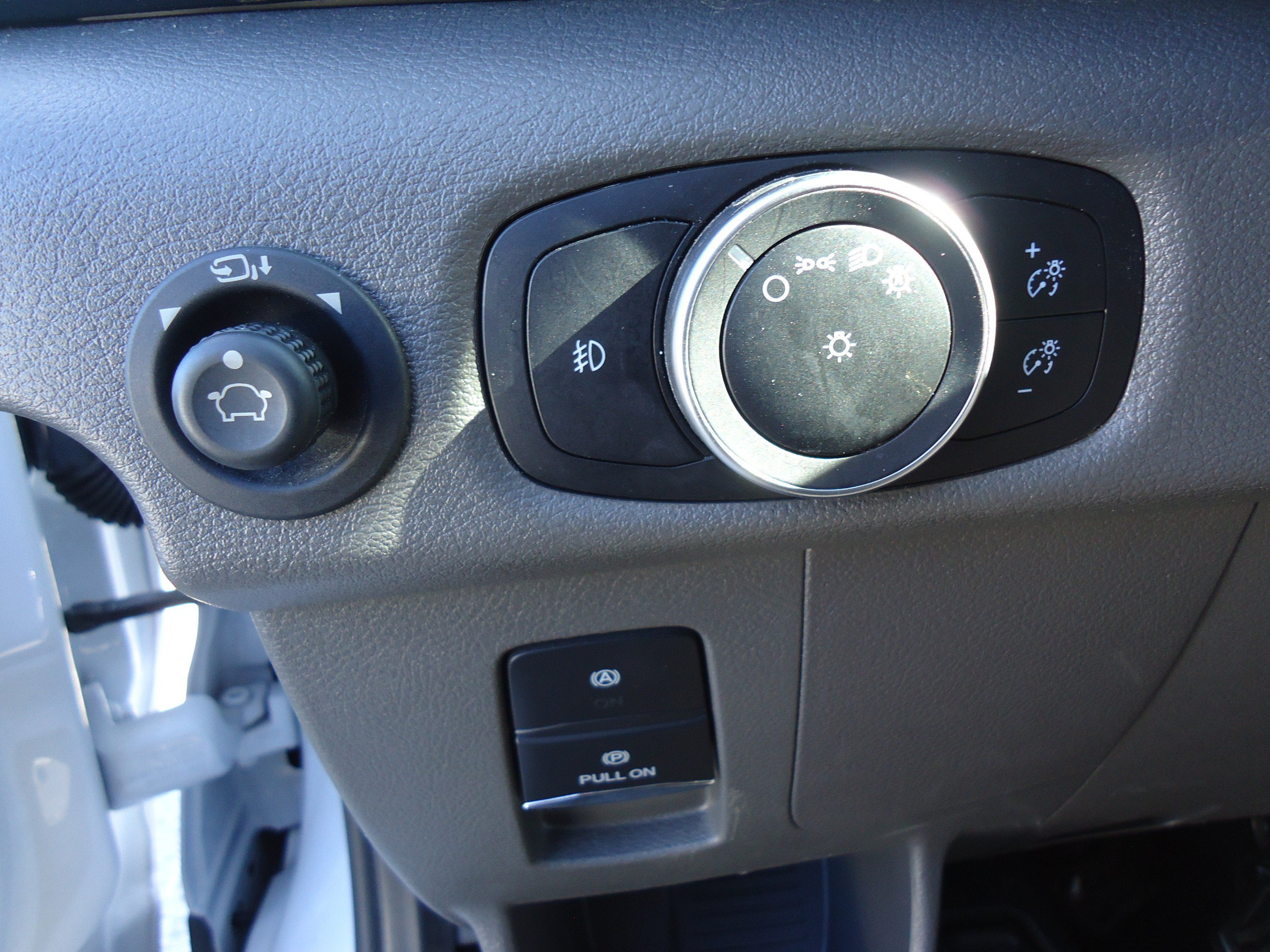 Used 2024 Ford Transit 350 XLT RWD image 14
