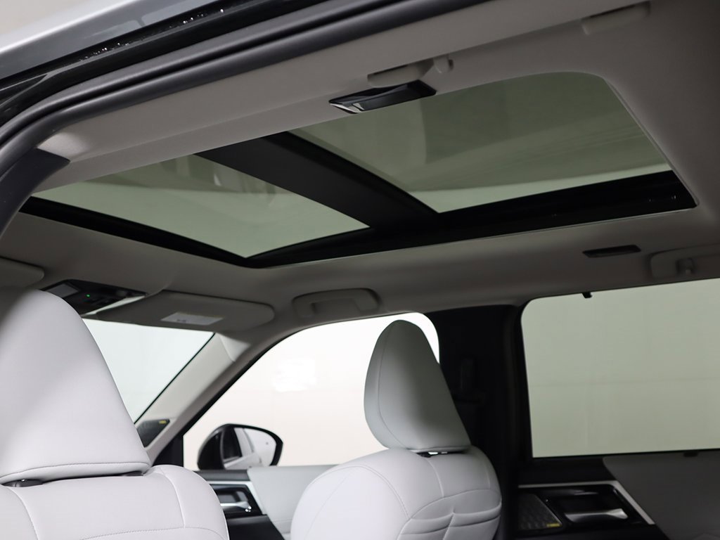 New 2025 Mitsubishi Outlander AWD image 23